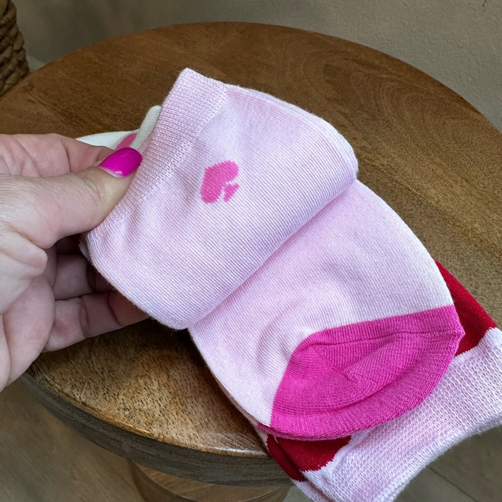 Kate Spade Valentine’s Day heart socks 3 pack crew one size pink red white - Picture 4 of 6